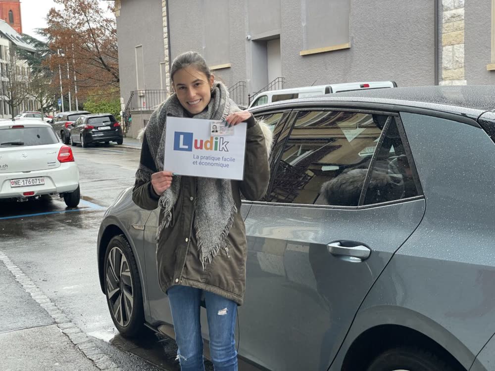 Élève Ludik après la réussite de son permis (photo 38)