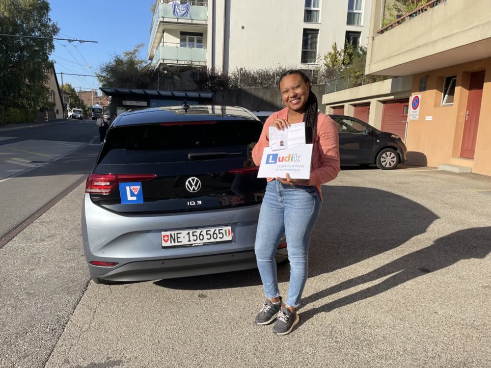 Élève Ludik après la réussite de son permis (photo 32)