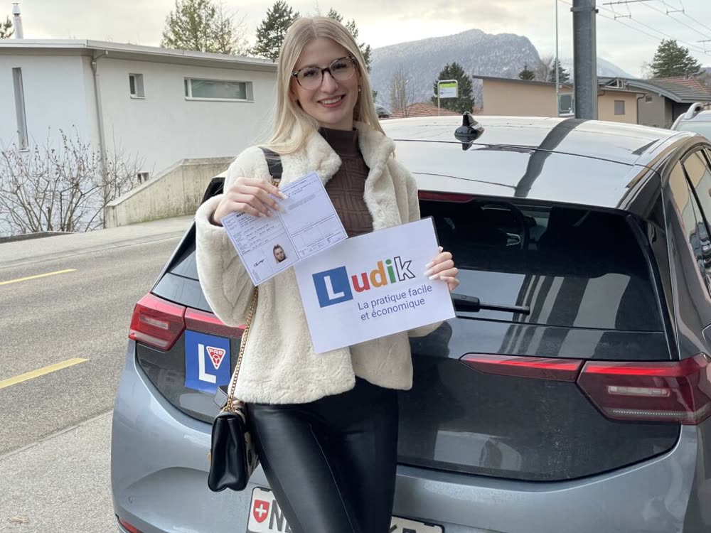 Élève Ludik après la réussite de son permis (photo 19)