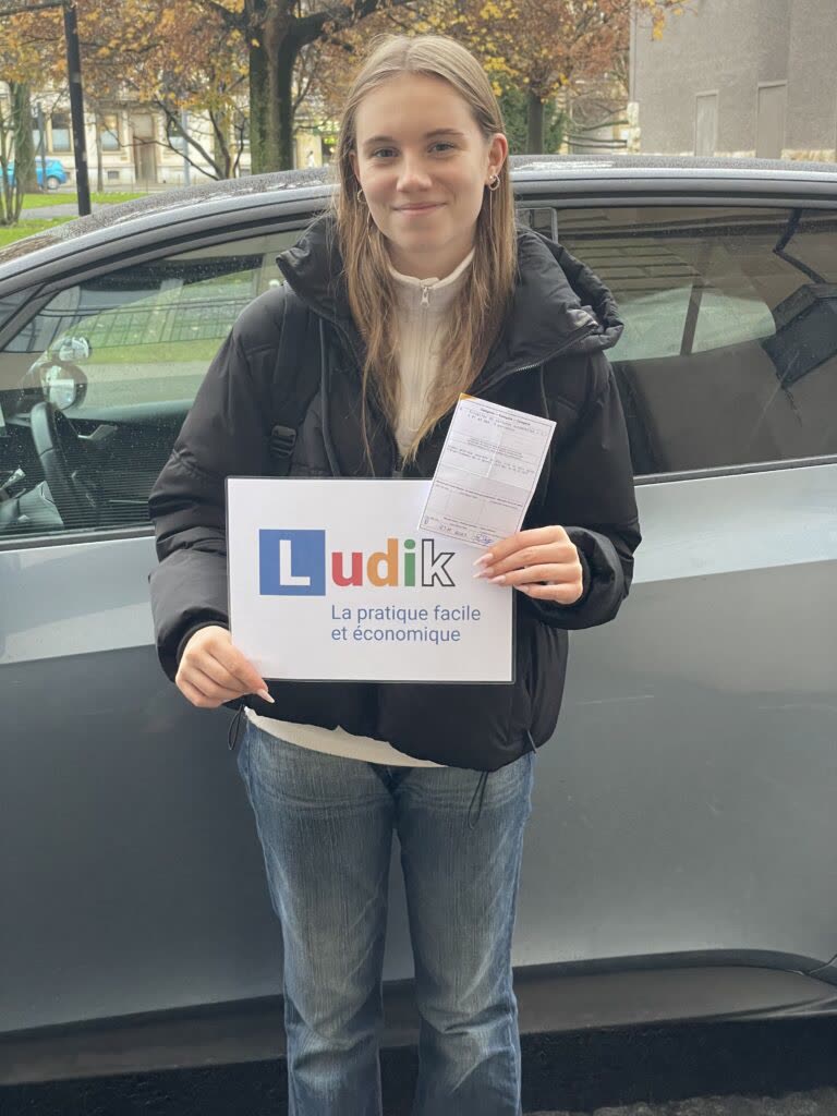 Élève Ludik après la réussite de son permis (photo 37)