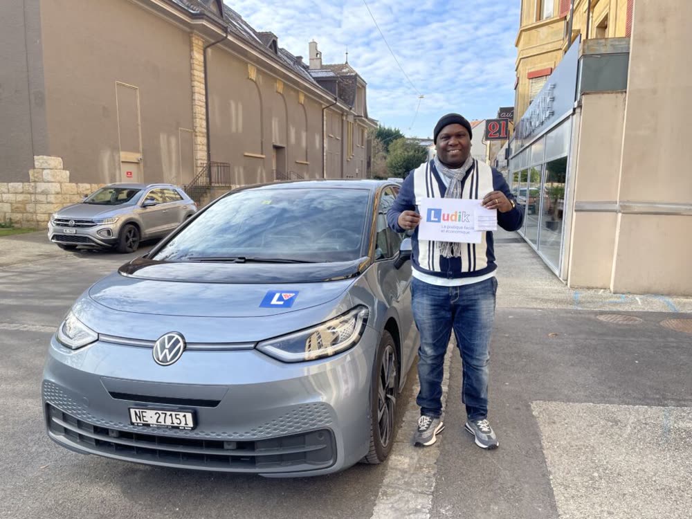 Élève Ludik après la réussite de son permis (photo 41)