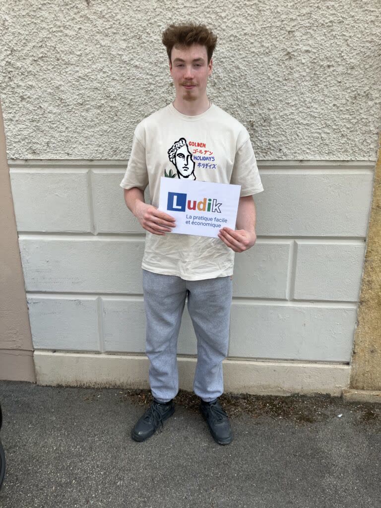 Élève Ludik après la réussite de son permis (photo 11)