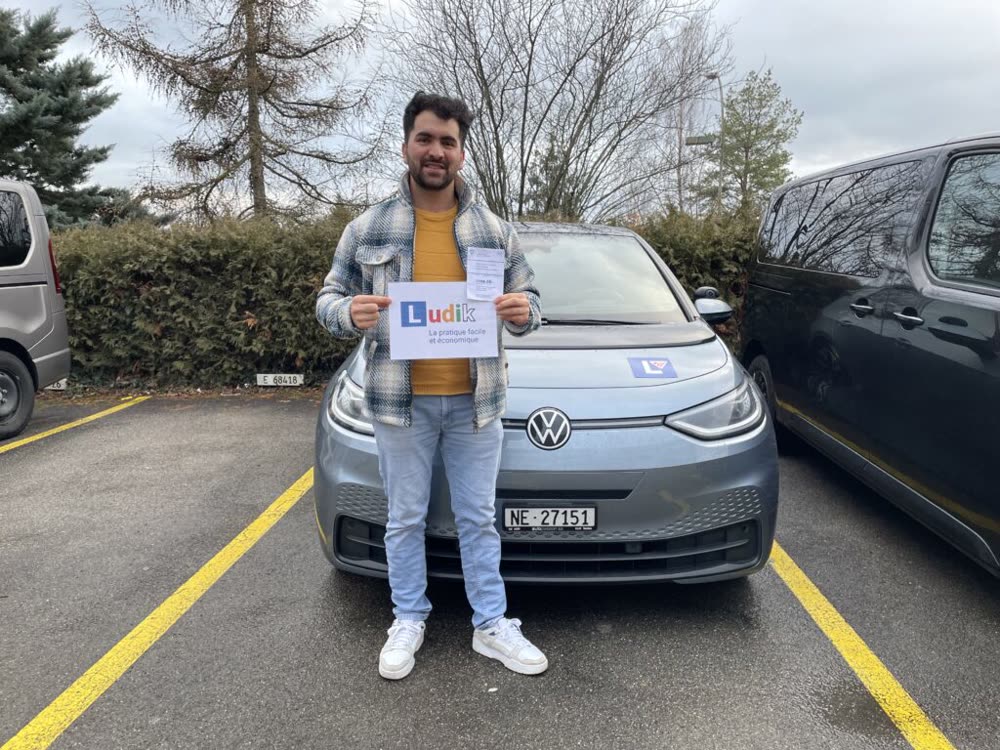 Élève Ludik après la réussite de son permis (photo 43)